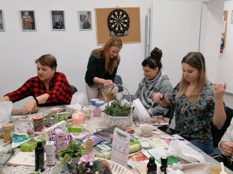 KOBIECE  WARSZTATY  ZIOŁOWE NA&nbsp;WIOSNĘ